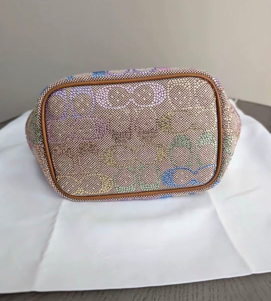 Coach Kisslock Signature Bag – Pastel Rainbow Edition 🌈✨