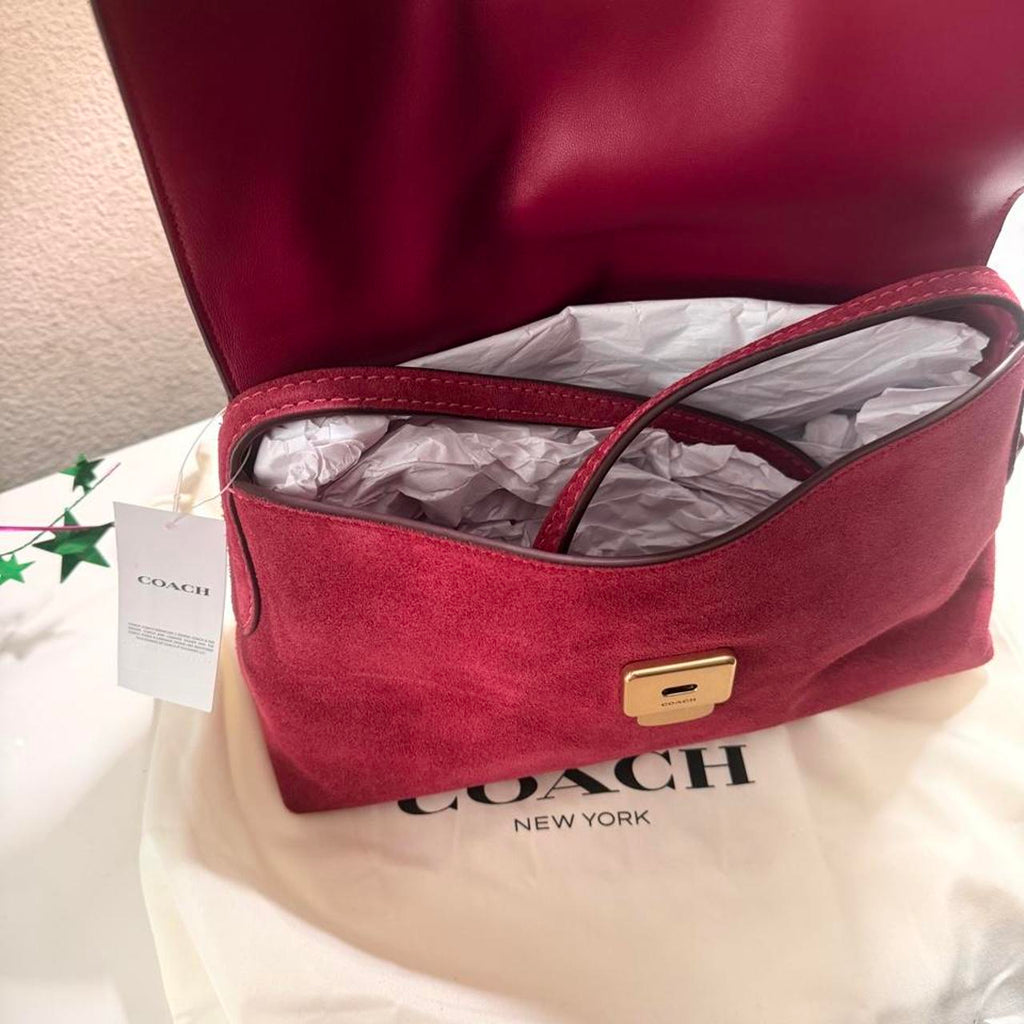 Coach Chelsea 30 Fuchsia Suede  BNWT